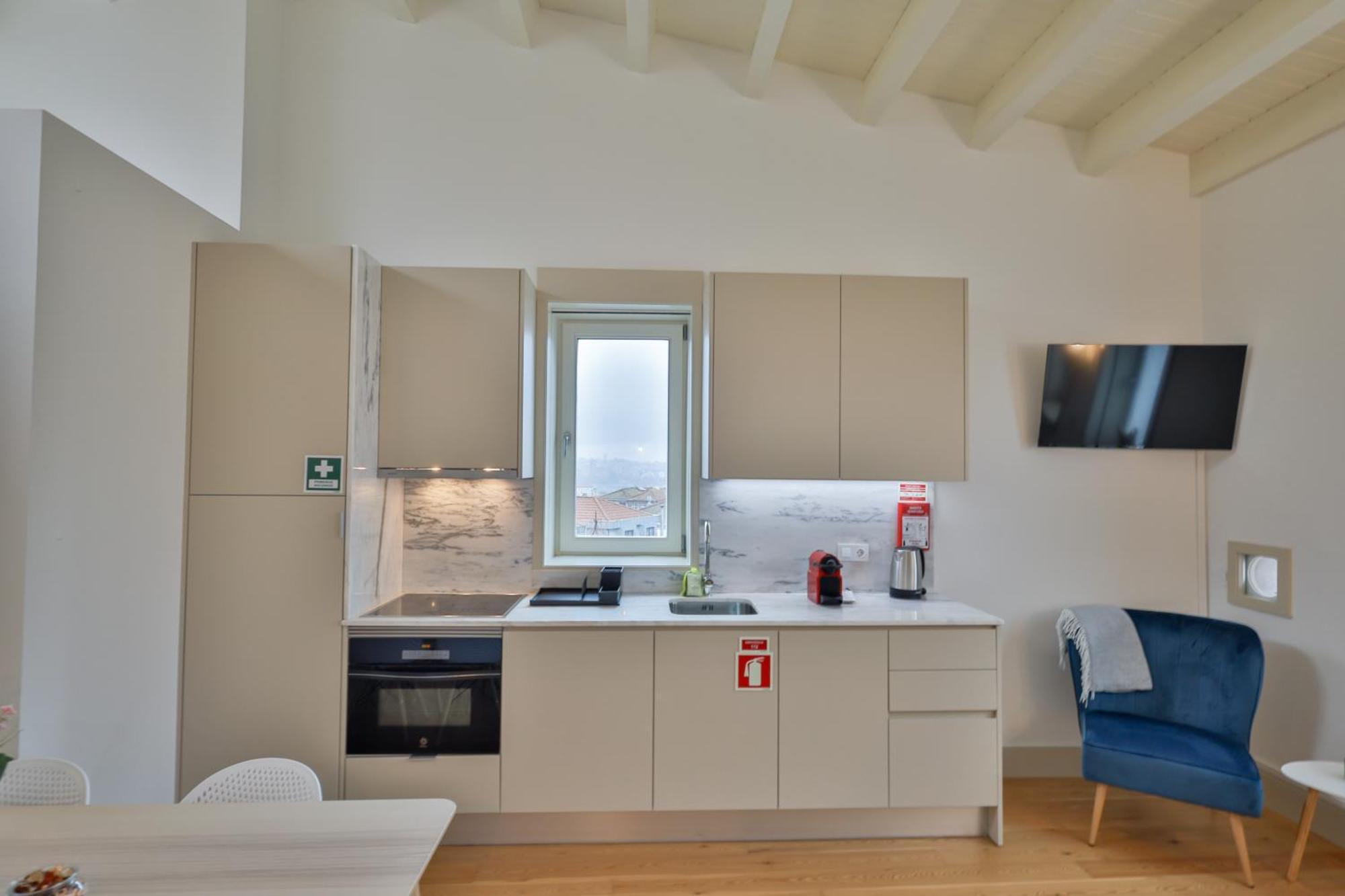 Martires Sweet Apts By Portocityhosts Экстерьер фото